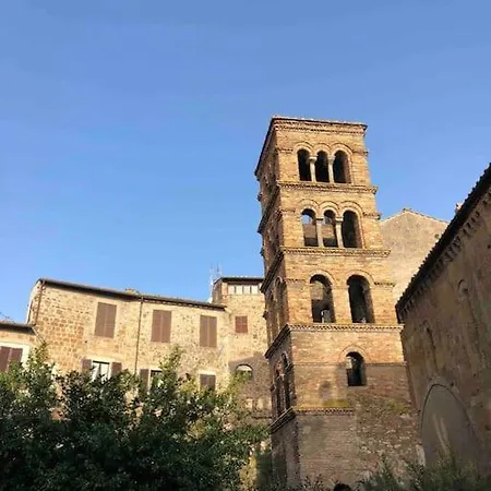 Nel Borgo אורטה